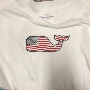 Vineyard vines T-shirt